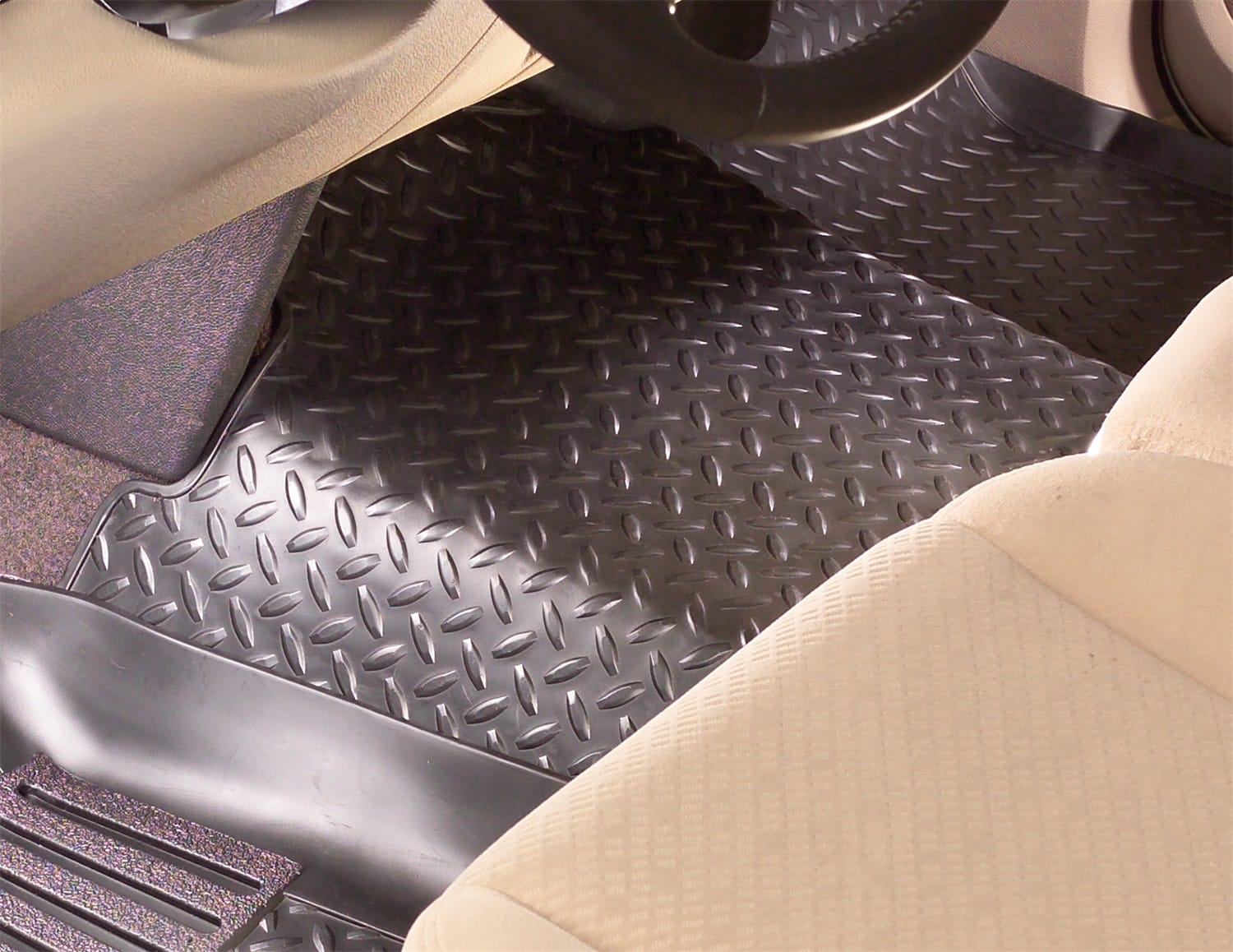 Classic Style-Center Hump Floor Liner
